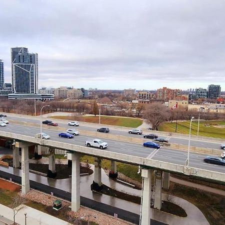 Lakefront Living Downtown Toronto - Free Parking, Gym, Indoor Pool Eksteriør bilde