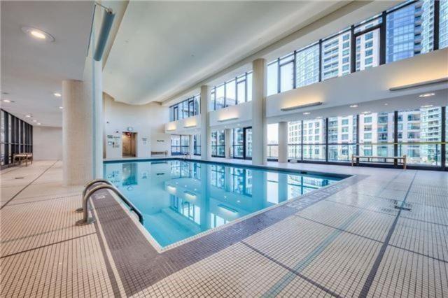Lakefront Living Downtown Toronto - Free Parking, Gym, Indoor Pool Eksteriør bilde