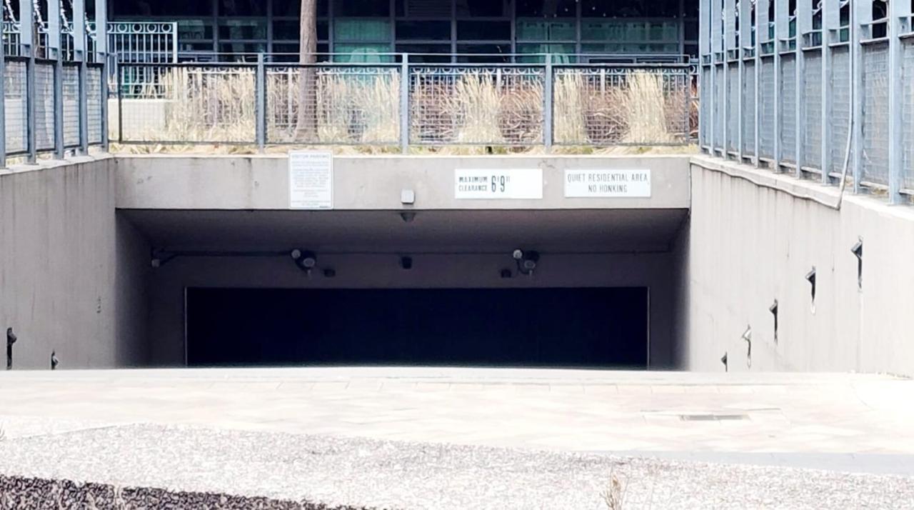 Lakefront Living Downtown Toronto - Free Parking, Gym, Indoor Pool Eksteriør bilde